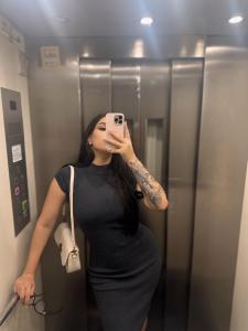 643876585: Chica busca chico en La Coruña