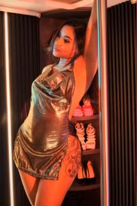 931411766: Chica busca chico en Barcelona