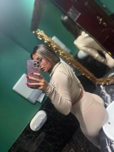 742057463: Chica busca chico en Albacete