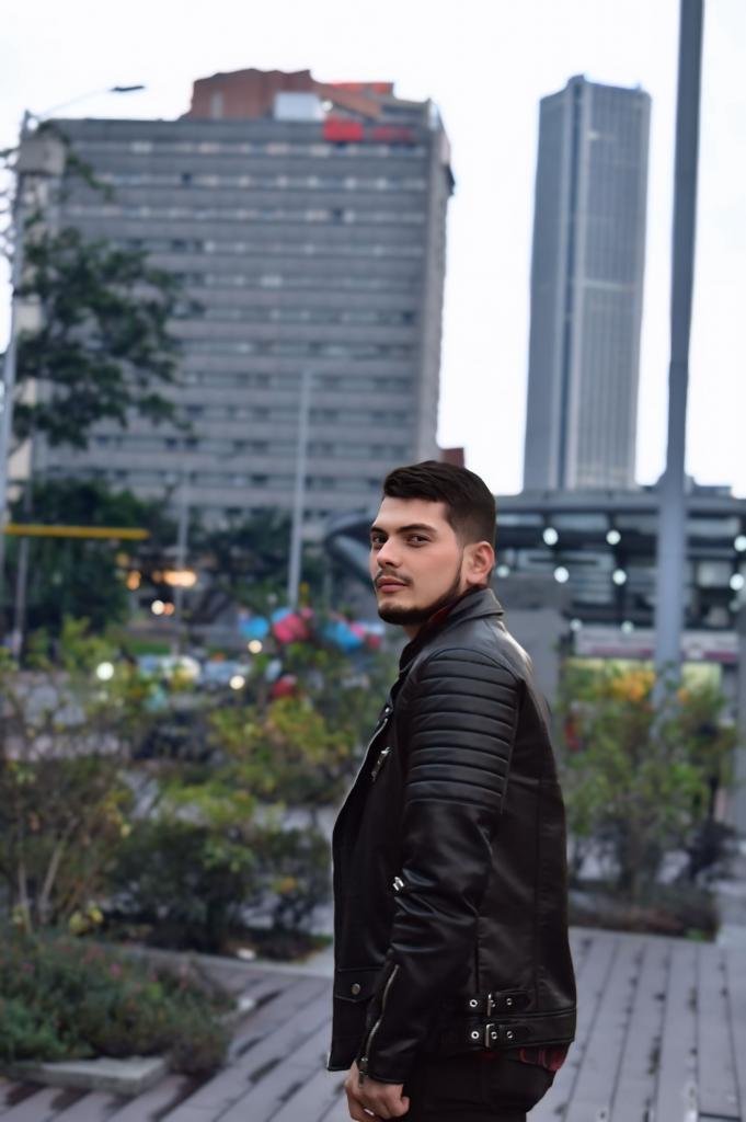 624048920: Chico busca chica en Asturias