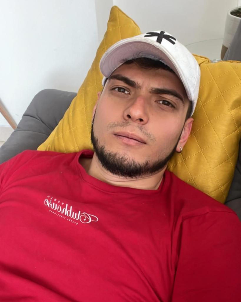 Chico busca chica en Asturias: 