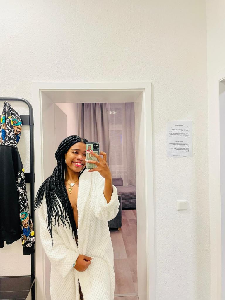 Chica busca chico en Tenerife: 