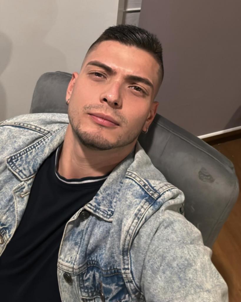 624048920: Chico busca chica en Asturias