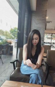 Chica busca chico en Barcelona: Chica busca chico