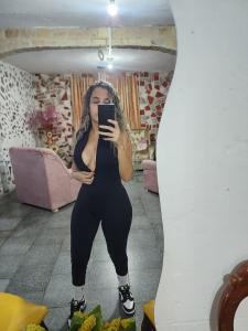 614145610: Chica busca chico en Gerona