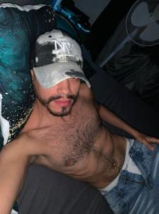 627296445: Chico busca chica en Madrid