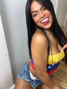 631773753: Chica busca chico en Madrid