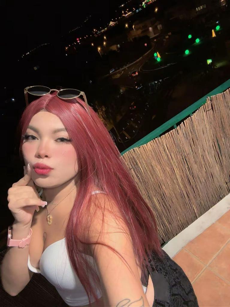 Chica busca chico en Tenerife: 