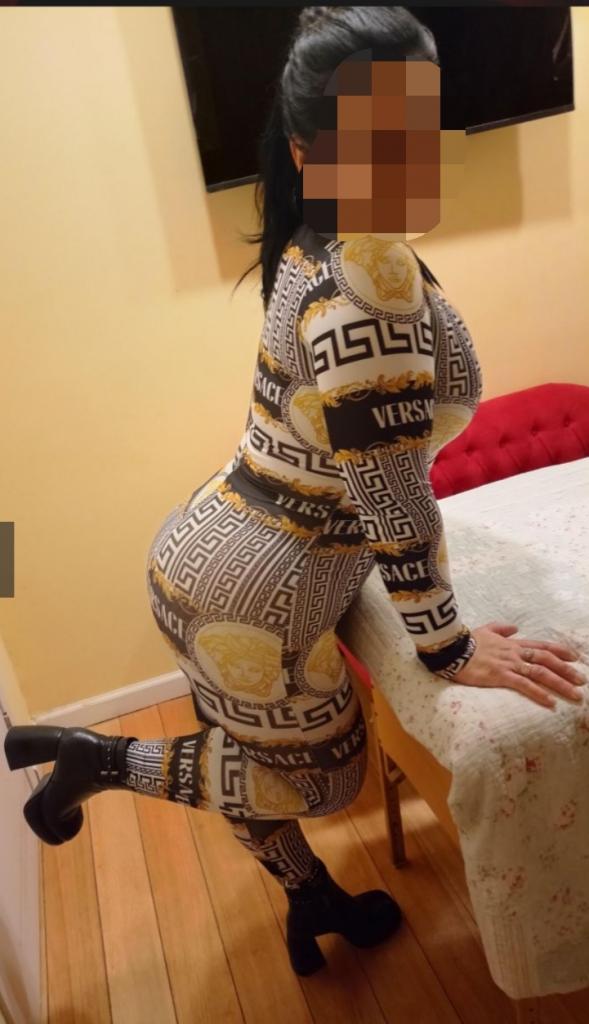 643860298: Chica busca chico en Madrid